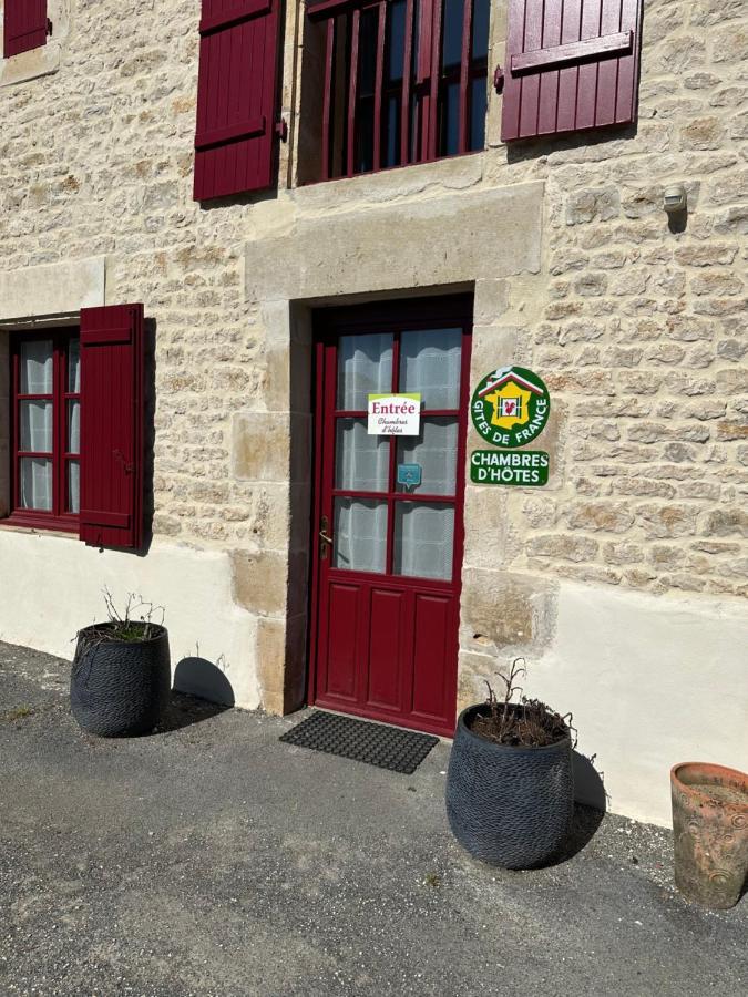 Chambres d'hôtes du puy d'anché Sauzé-Vaussais Exterior foto
